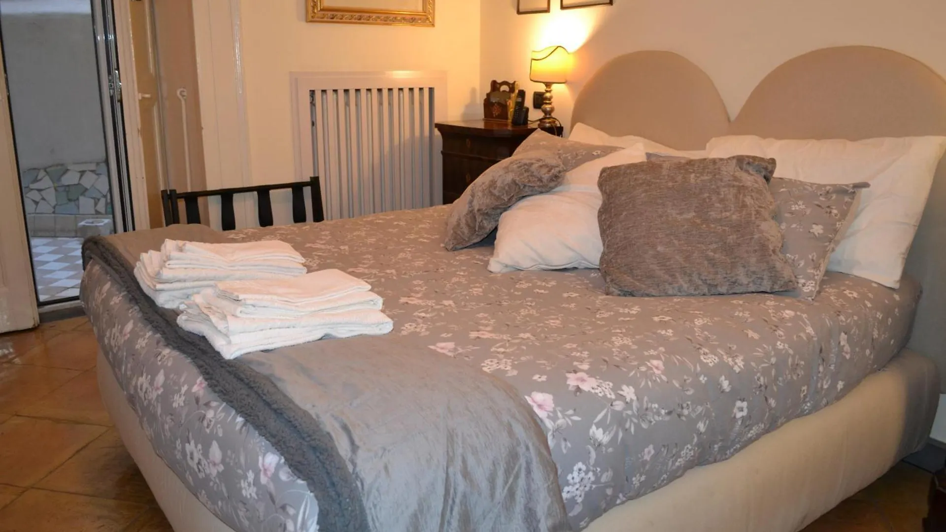 Residenza Suor Orsola Bed & Breakfast Naples